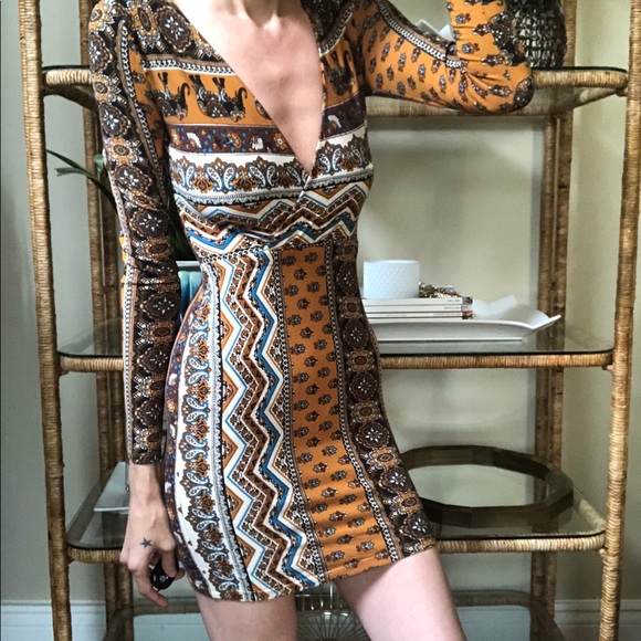 Dresses & Skirts - Printed bodycon dress